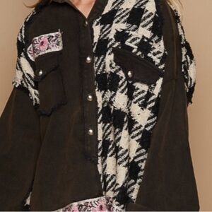 EUC POL mixed fabrics patchwork  black cream shacket button down top SZ Small